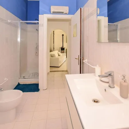 2 Bedroom Cozy In *