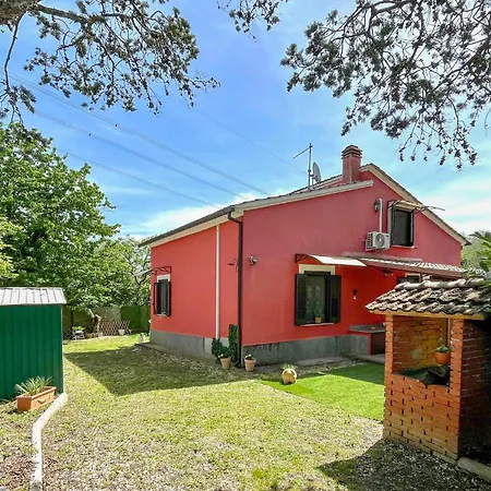 Holiday home 2 Bedroom Cozy In